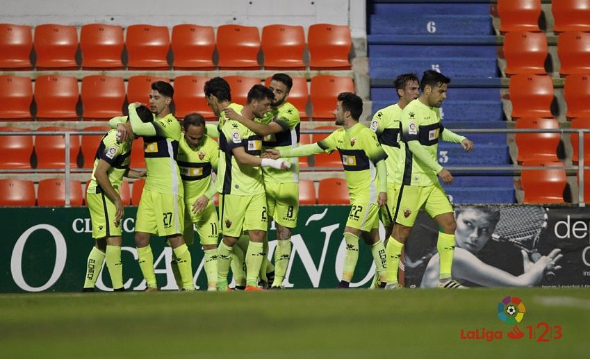 Los jugadores del Elche celebran un gol en Lugo / LFP