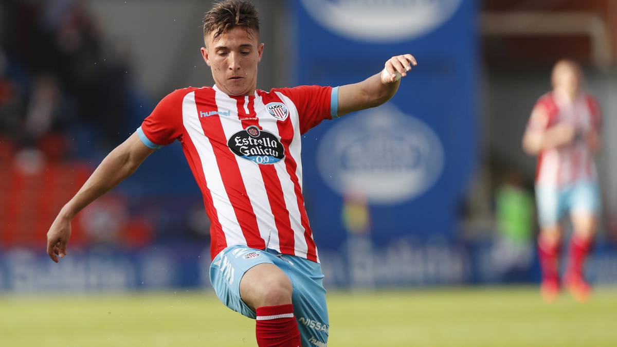 El futbolista Daniel Escriche durante un partido con el Lugo