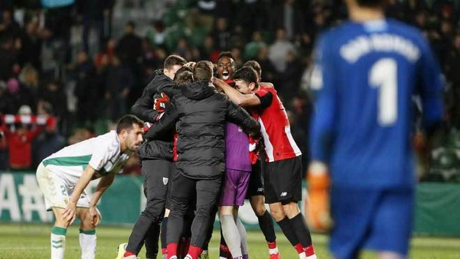 Los jugadores del Athletic celebran su clasificación en Elche / Marca.com Los jugadores del Athletic celebran su clasificación en Elche / Marca.com