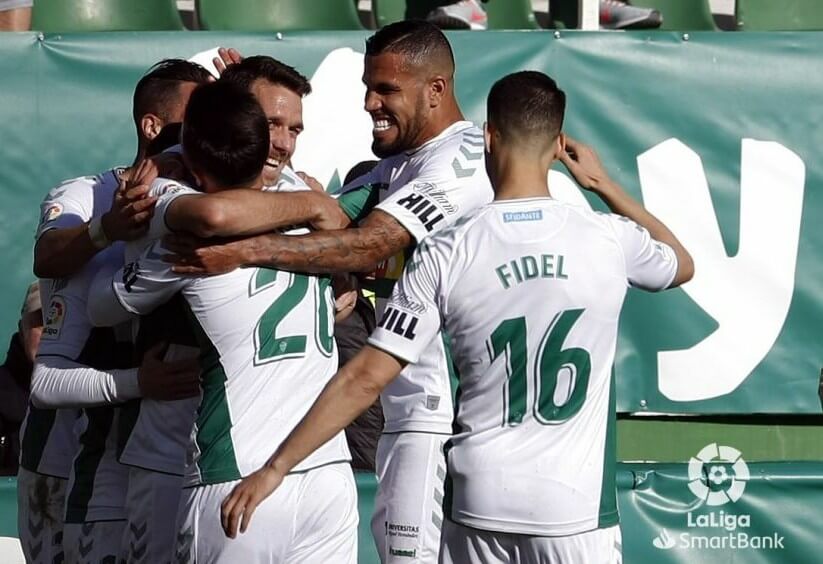 Los jugadores del Elche celebran un gol ante el Numancia / LFP