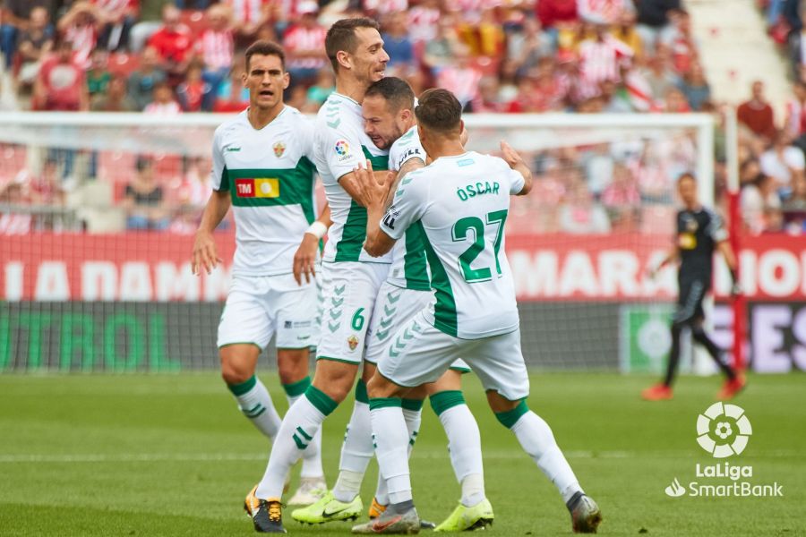 Los jugadores del Elche celebran un gol en Girona / LFP