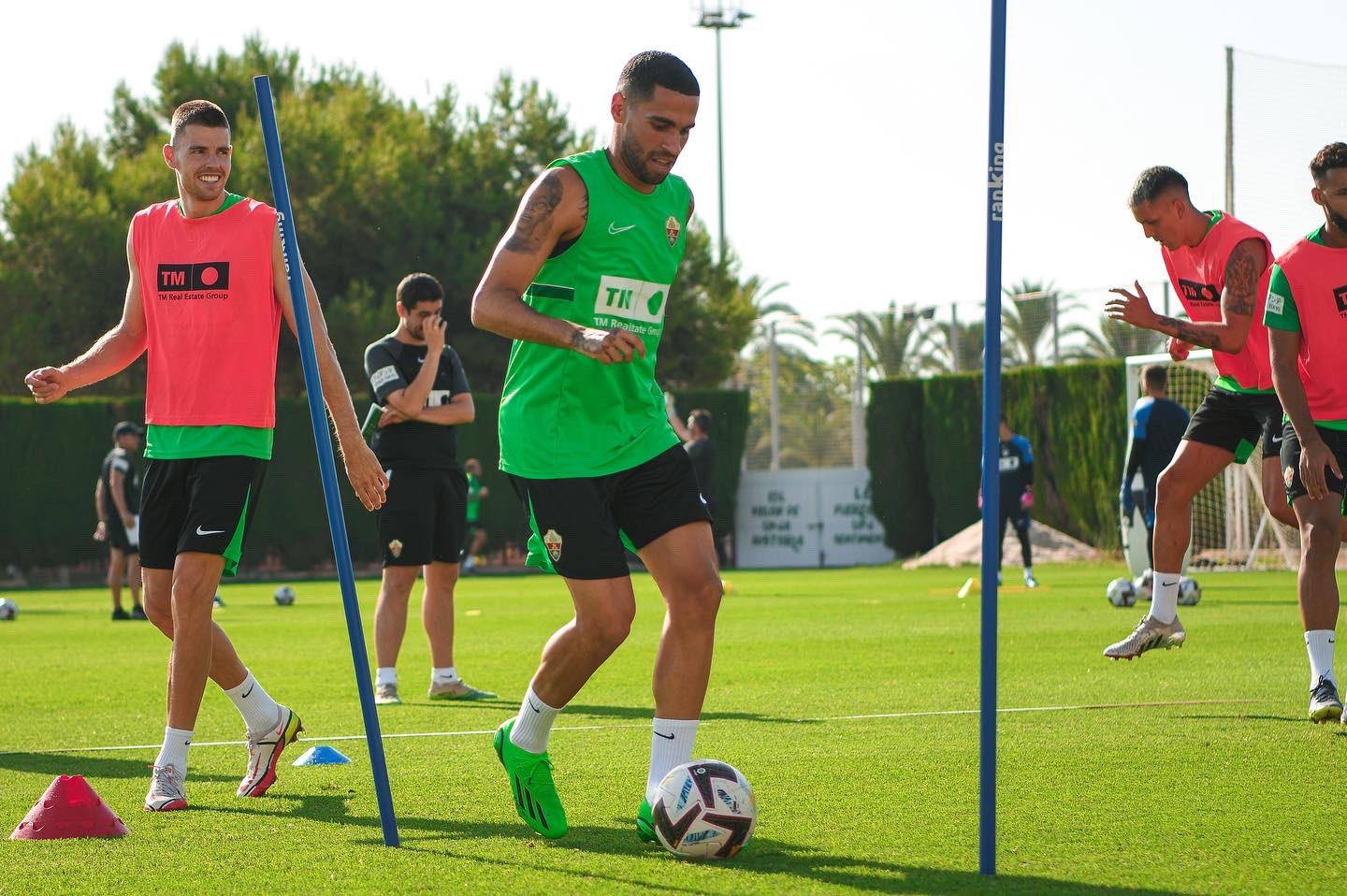 Omar Mascarell durante un entrenamiento / Elche CF Sonia Arcos