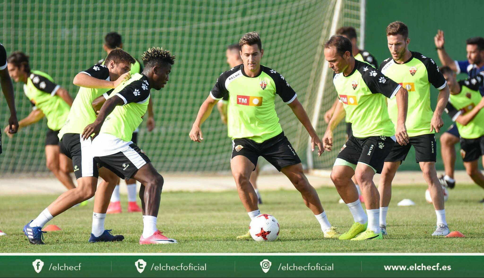 Entrenamiento del Elche en agosto de 2017 / Elche CF oficial