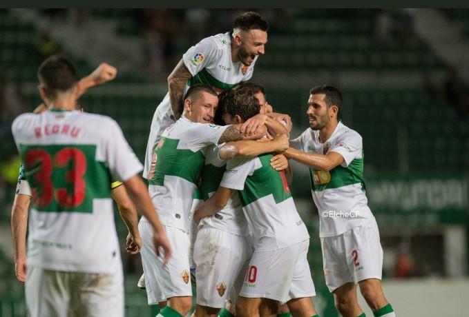 Los jugadores del Elche celebran un gol al Granada en Copa del Rey / Sonia Arcos - Elche C.F.