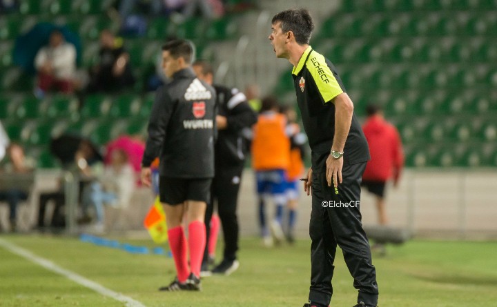 Pacheta dirige al Elche en el partido de Copa ante el Córdoba / Sonia Arcos - Elche C.F.