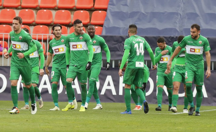 Los jugadores del Elche celebran un gol ante el Rayo Majadahonda / LFP