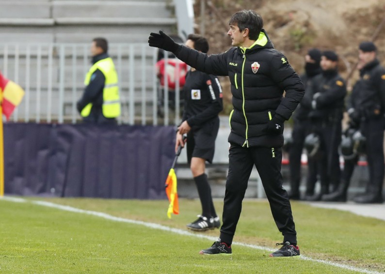 Pacheta dirige al Elche en el Cerro del Espino ante el Rayo Majadahonda / LFP