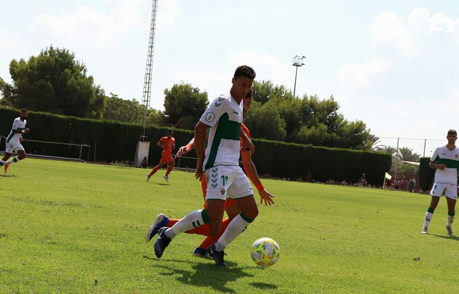 Partido entre Ilicitano y Atzeneta en el Martínez Valero / Sonia Arcos - Elche C.F.