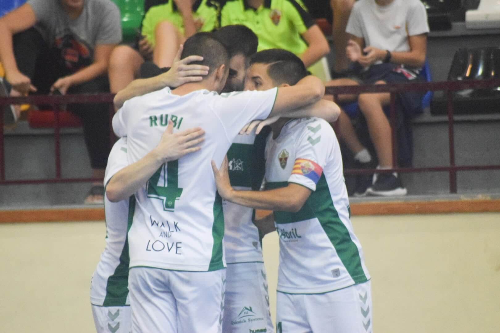 Los jugadores del Elche C.F. Sala celebran un gol / LNFS