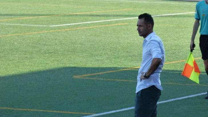 Adrián Ferrandis, entrenador del CD Buñol / Radio Buñol