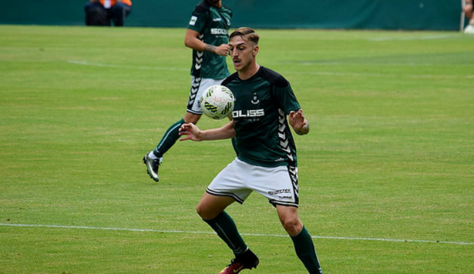 Adrián Jiménez durante un partido con el Toledo