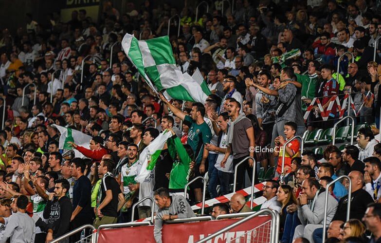 Aficionados del Elche en el partido ante el Atlético de Madrid de Copa del Rey / Sonia Arcos - Elche C.F. Oficial