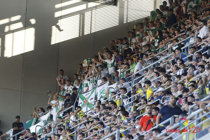 La afición del Elche C.F. en el Ramón de Carranza / LFP