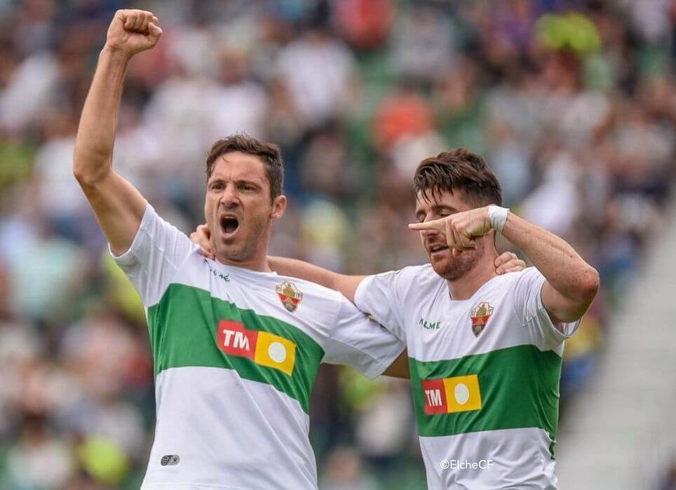 Albacar y Flores celebran el segundo gol del Elche al CD Ebro / Sonia Arcos - Elche C.F. Oficial