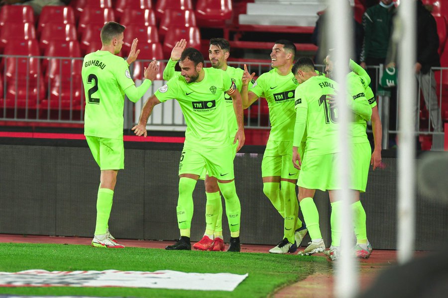 Los jugadores del Elche celebran un gol ante el Almería / Elche C.F. Oficial Los jugadores del Elche celebran un gol ante el Almería / Elche C.F. Oficial