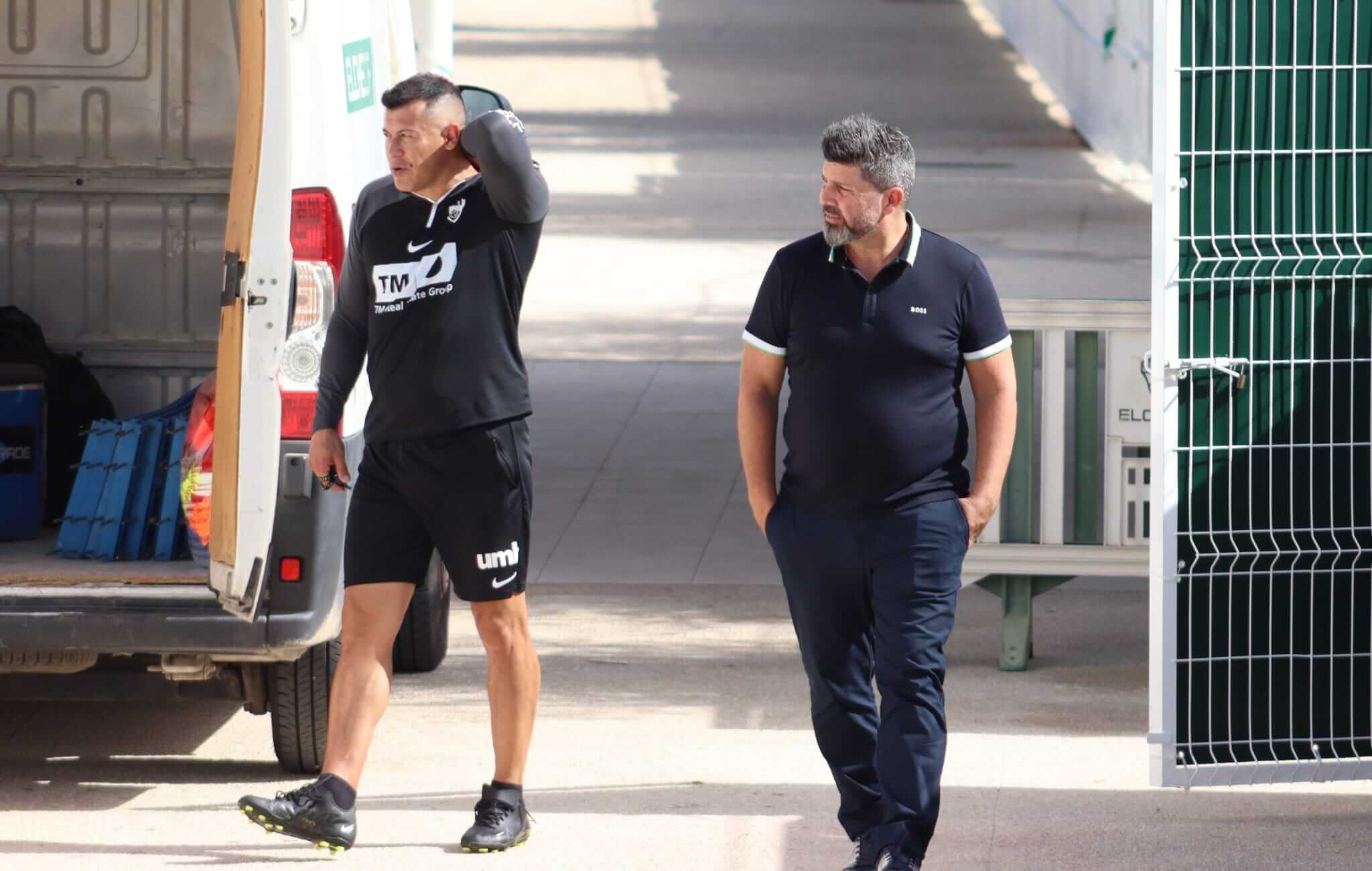 Jorge Almirón y Christian Bragarnik durante un entrenamiento del Elche CF / Elchedirecto.com