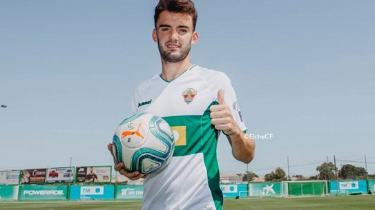 El futbolista Andoni, durante su presentación con el Elche CF | Sonia Arcos - Elche C.F. Oficial