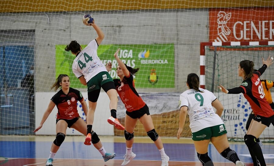 Partido entre BM Morverdre y CBM Elche en la temporada 20-21 / Gema Rubio