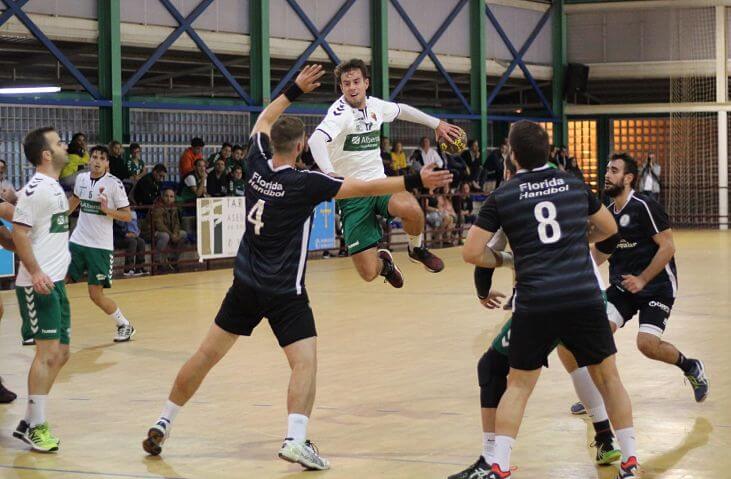 Partido del Club Balonmano Elche en Carrús en la temporada 17-18 / J.A. - CBM Elche Oficial