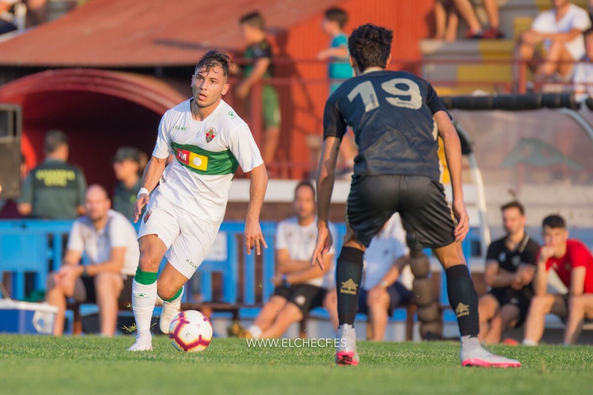 El jugador del Elche Borja Martínez durante un partido de pretemporada / Sonia Arcos - Elche C.F.