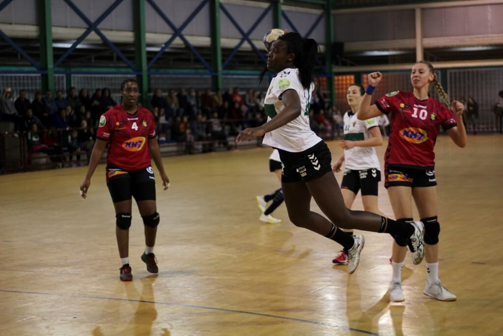 Partido entre CBM Elche y KH-7 Granollers en el Pabellón de Carrús / Gema Rubio - CBM Elche