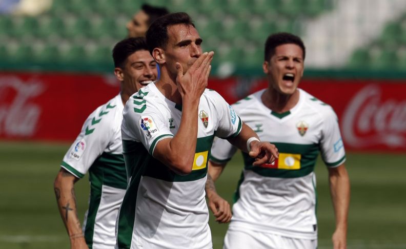 Dani Calvo celebra un gol del Elche ante el Eibar /LaLiga