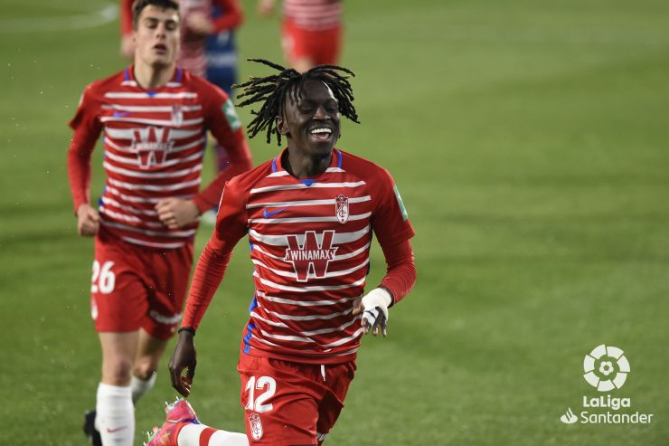 Domingos Quina celebra un gol con el Granada / LaLiga