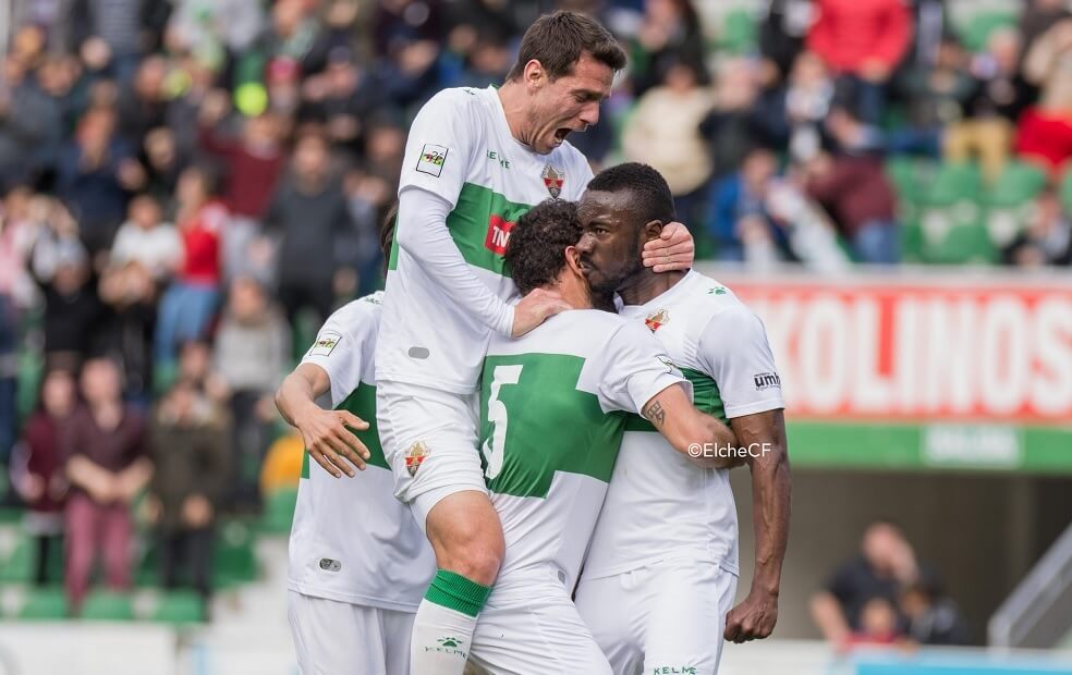 Los jugadores del Elche celebran un gol / Sonia Arcos - Elche C.F.