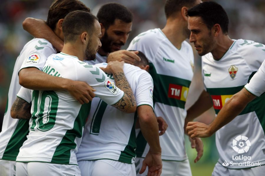 Los jugadores del Elche celebran un gol ante el Lugo / LFP