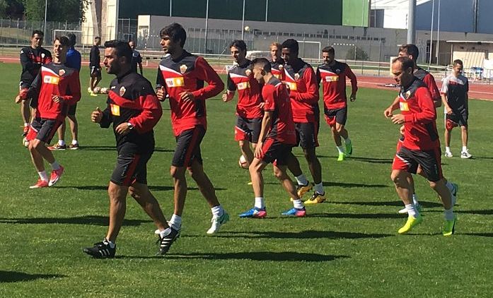 La plantilla del Elche entrena en Getafe / Elche C.F. oficial