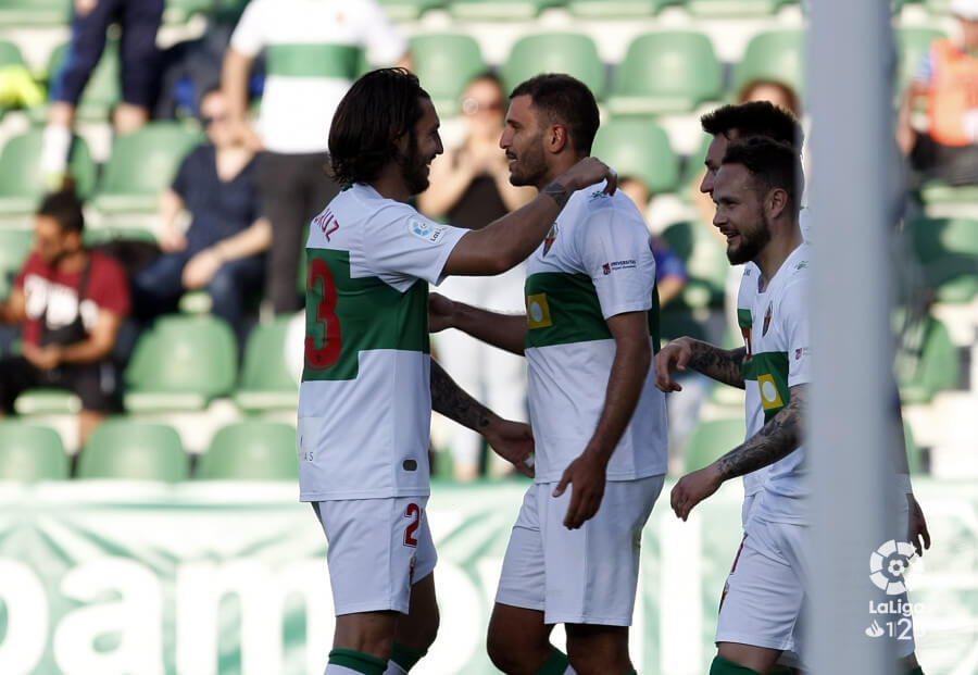 Los jugadores del Elche celebran un gol ante el Rayo Majadahonda | LFP