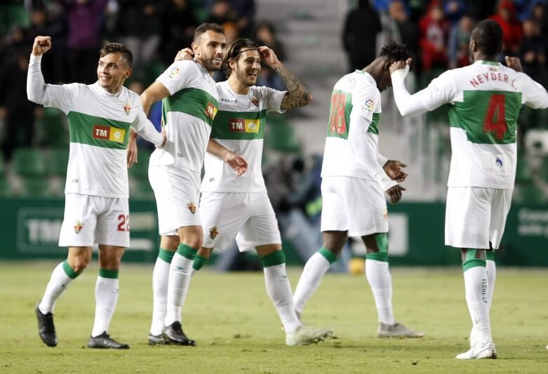 El Elche celebra un gol ante el Real Zaragoza en el Martínez Valero - LFP