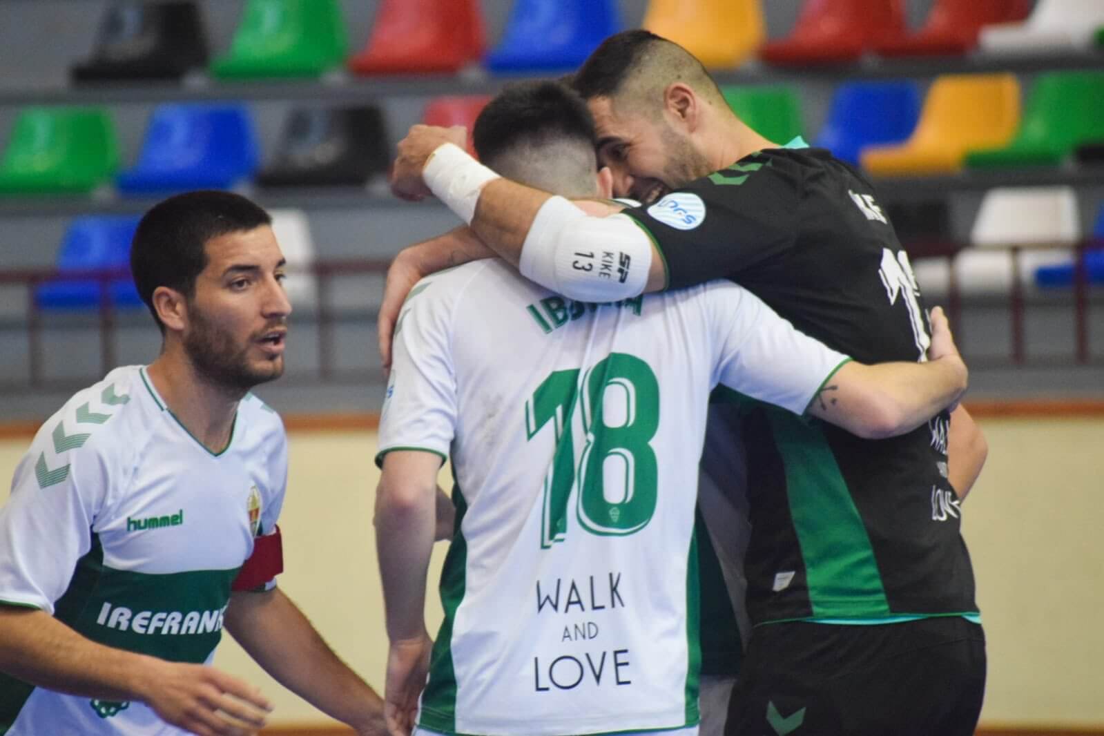 Los jugadores del Elche Sala celebran un gol en la temporada 19-20 / Elche C.F. Sala Oficial