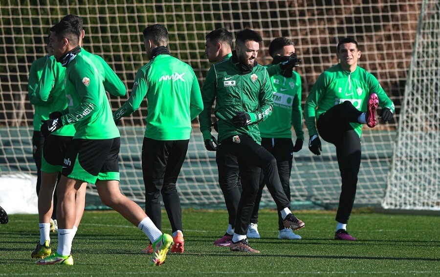 Entrenamiento del Elche CF en la temporada 22-23 / Sonia Arcos