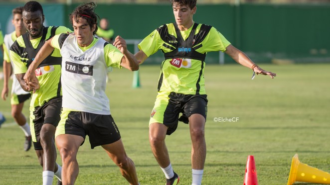 Neyder Lozano, Dani Provencio y Gonzalo Villar en el primer entrenamiento del Elche esta temporada / Sonia Arcos - Elche C.F.