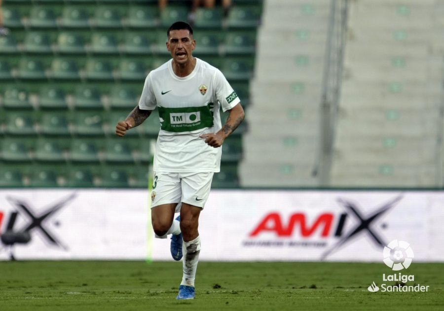 Enzo Roco celebra un gol con el Elche / LaLiga