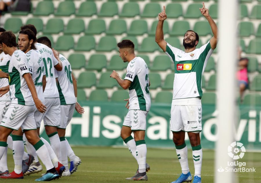 Yacine celebra un gol con el Elche al Tenerife / LFP