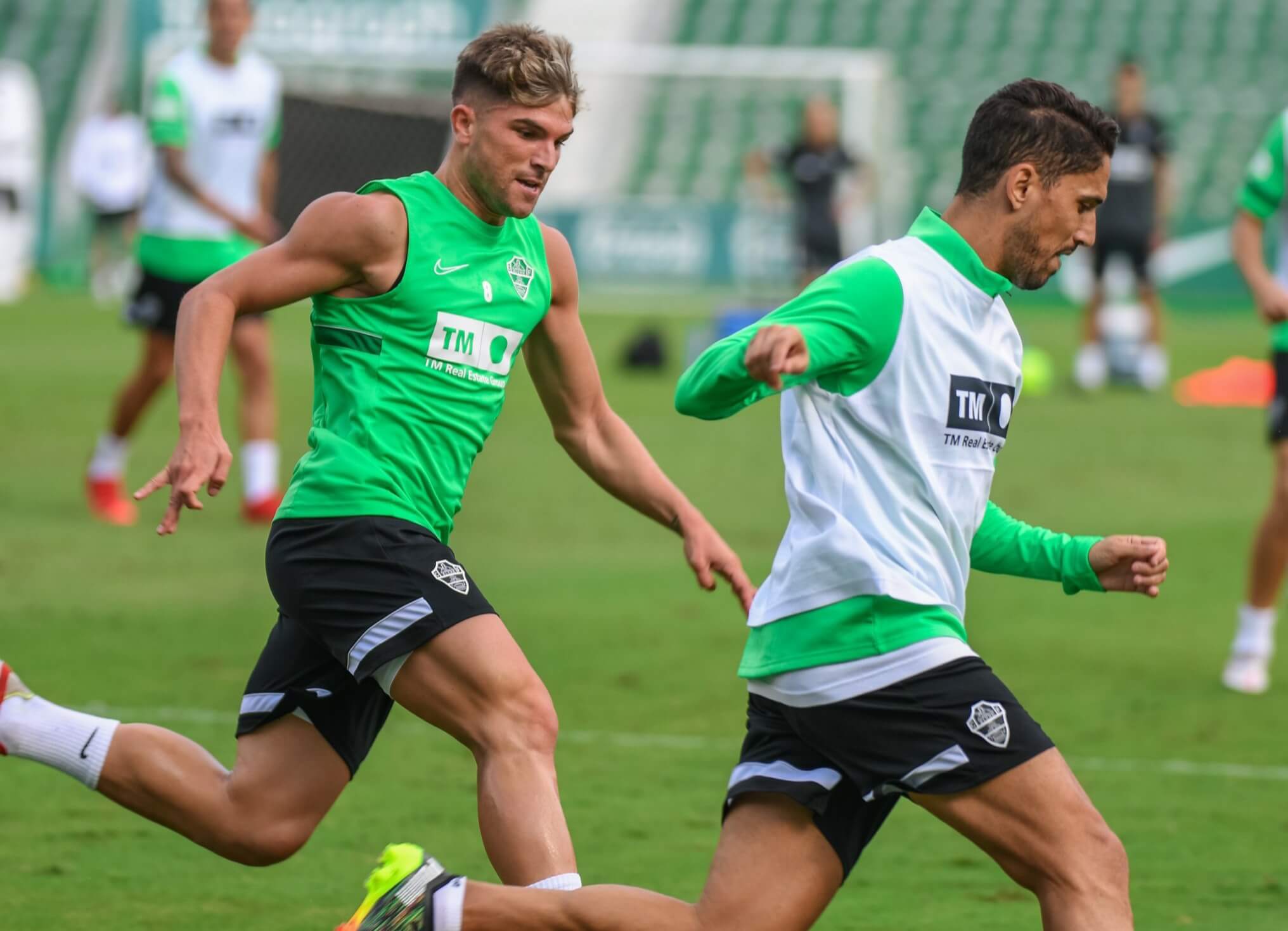 Fidel y Raúl Guti durante un entrenamiento con el Elche en la temporada  21-22 / Elche CF Oficial