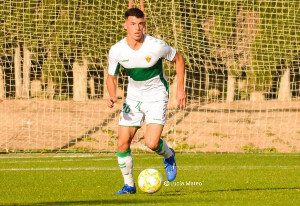 El jugador Gerard Barry durante un partido con el Elche Ilicitano / Lucía Mateo