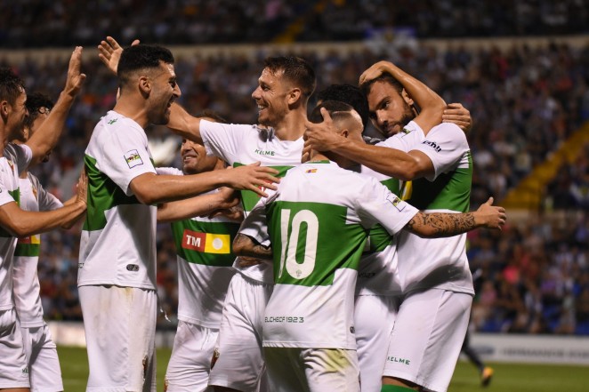 Los jugadores del Elche celebran un gol en el Rico Pérez ante el Hércules / Elche C.F. Oficial