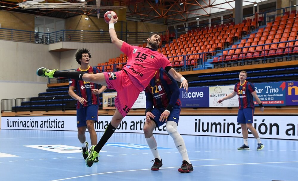 Iker Serrano, fichaje del BM Benidorm para la temporada 21-22