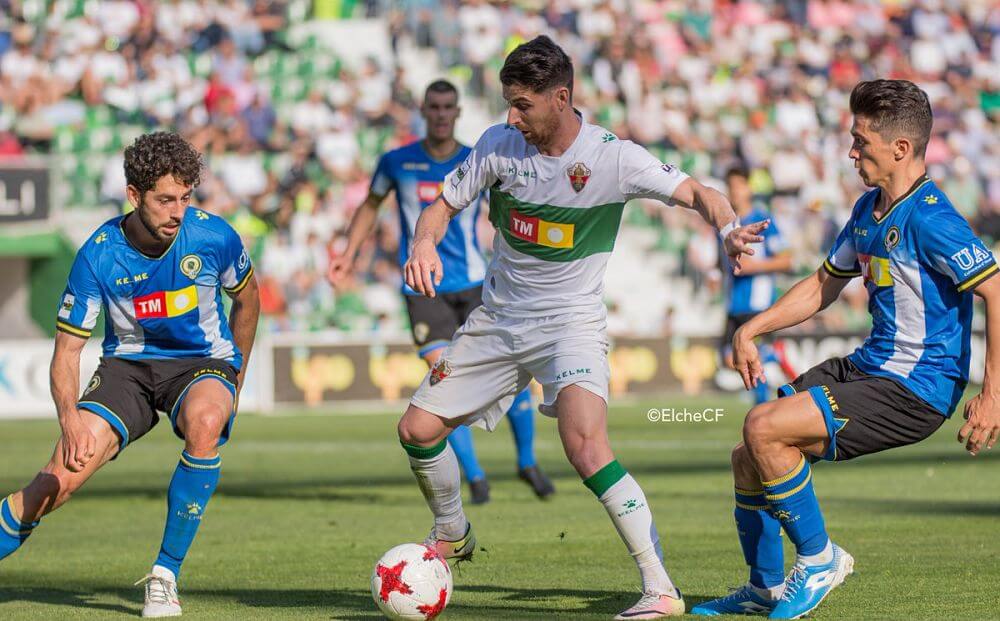 Javi Flores durante un partido entre Elche y Hércules / Sonia Arcos - Elche C.F.