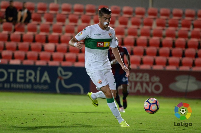 Javi Noblejas en un partido con el Elche / LFP