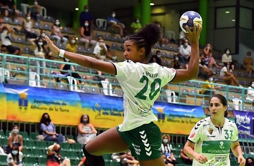 Joana Bolling, jugadora del Club Balonmano Elche