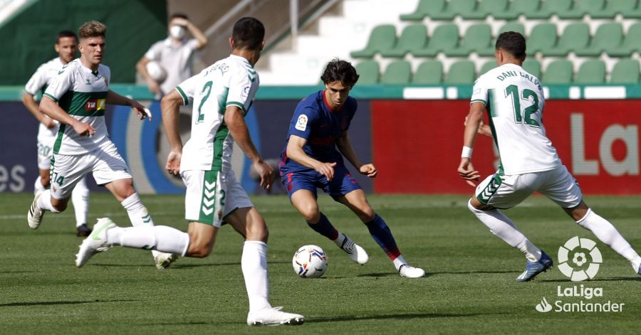 Partido entre Elche CF y Atlético de Madrid en la temporada 20-21 / LaLiga