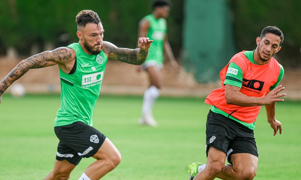 Los jugadores del Elche Josan y Marcone durante un entrenamiento / Elche C.F. Oficial Los jugadores del Elche Josan y Marcone durante un entrenamiento / Elche C.F. Oficial