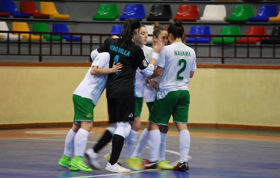 Las jugadores del Joventut d'Elx celebran un gol / Cristina Mateo