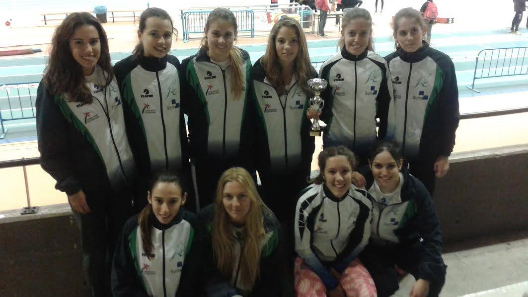 Equipo femenino del Club Juventud Atlética Elche