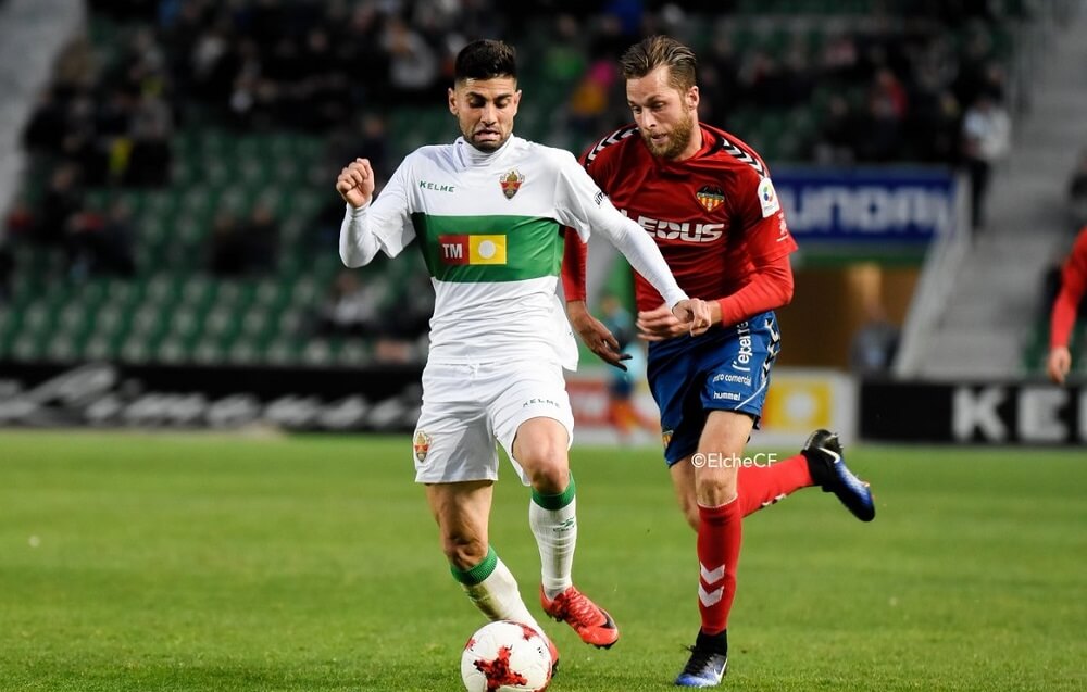 El jugador del Elche Manu Rodríguez durante un partido ante el Atlético Saguntino en el estadio Martínez Valero / Sonia Arcos - Elche C.F.
