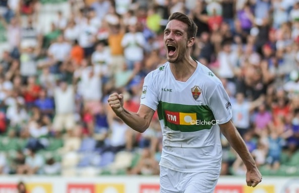 El jugador del Elche Manu Sánchez celebra un gol al Peralada / Sonia Arcos - Elche C.F.